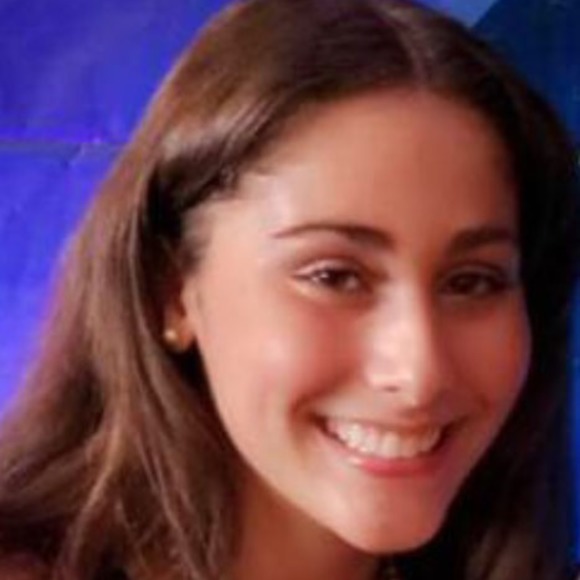 Meet your Posher, Gabriela - Picture 1 of 1